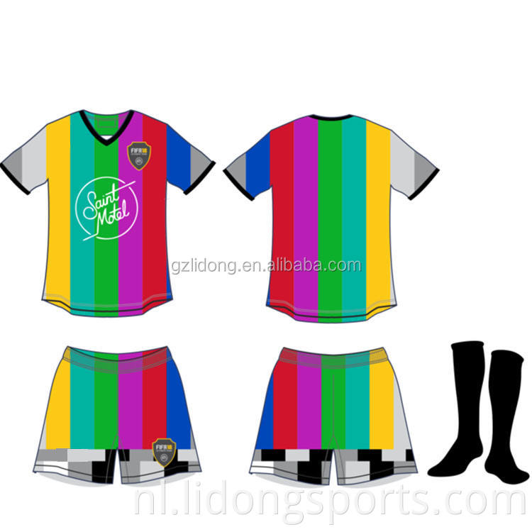Coole voetbaluniformen voetbalshirts sublimatie afdrukken op maat voetbal shirts